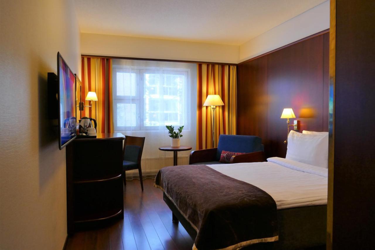 Hotel Kalliohovi Раума Экстерьер фото